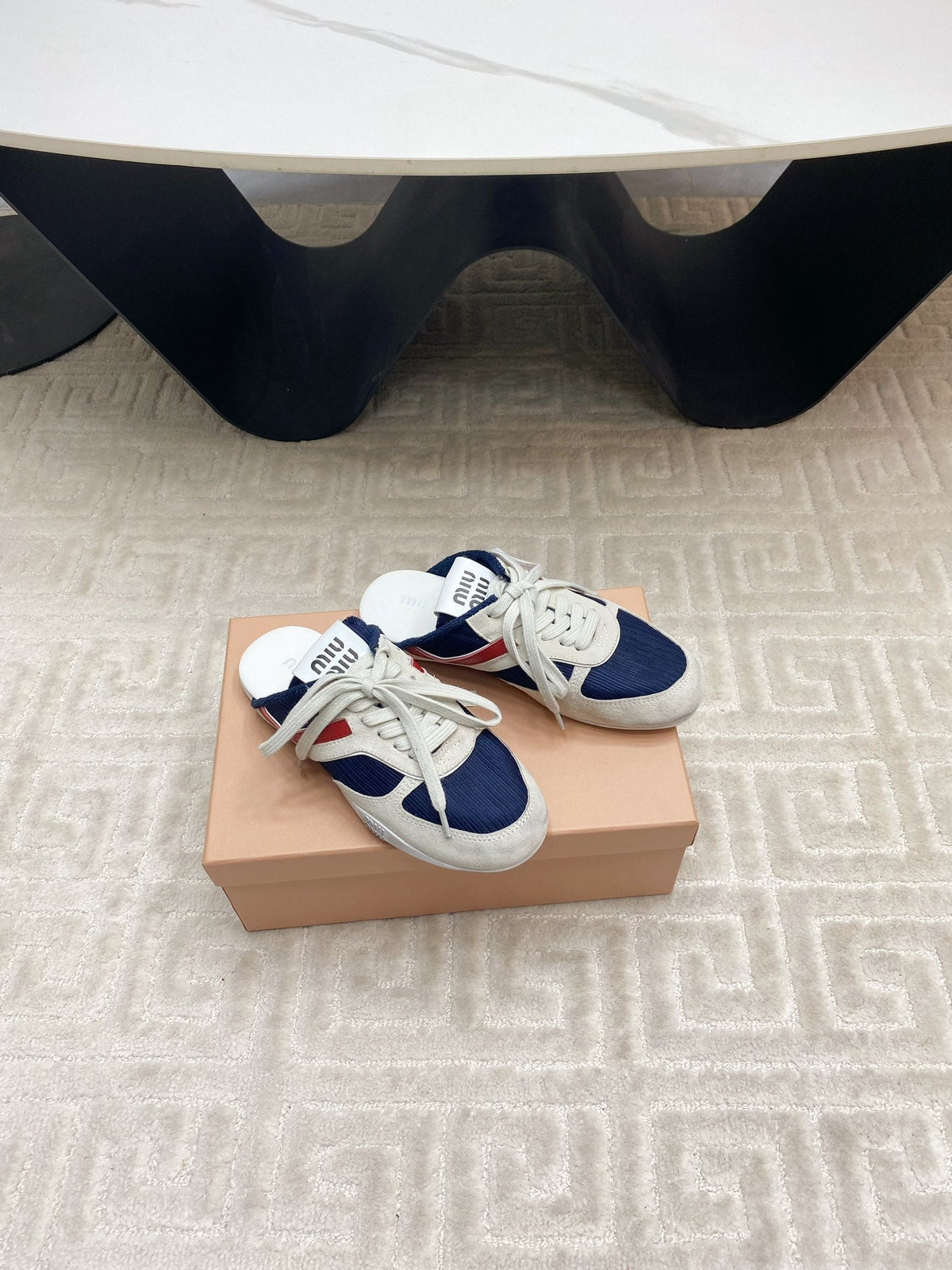 SNEAKER MULES IN NAVY MESH AND BEIGE SUEDE