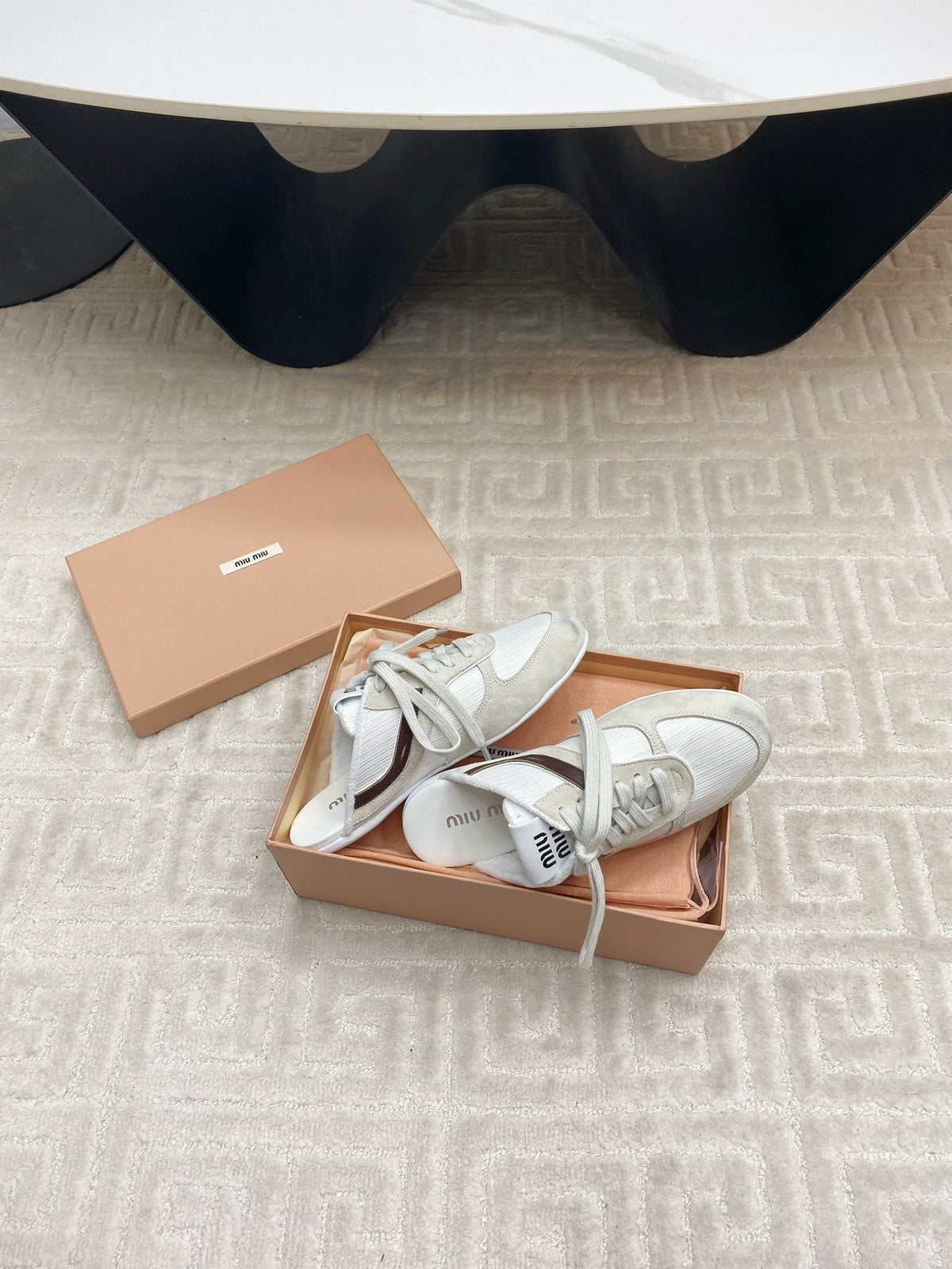 SNEAKER MULES IN WHITE MESH AND BEIGE SUEDE