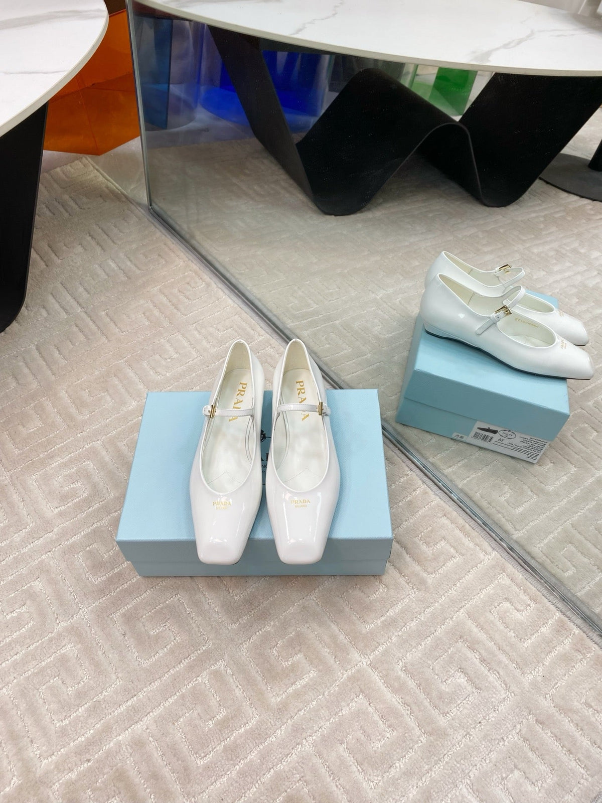 MARY JANE FLATS SQUARE TOE IN WHITE PATENT SHEEPSKIN