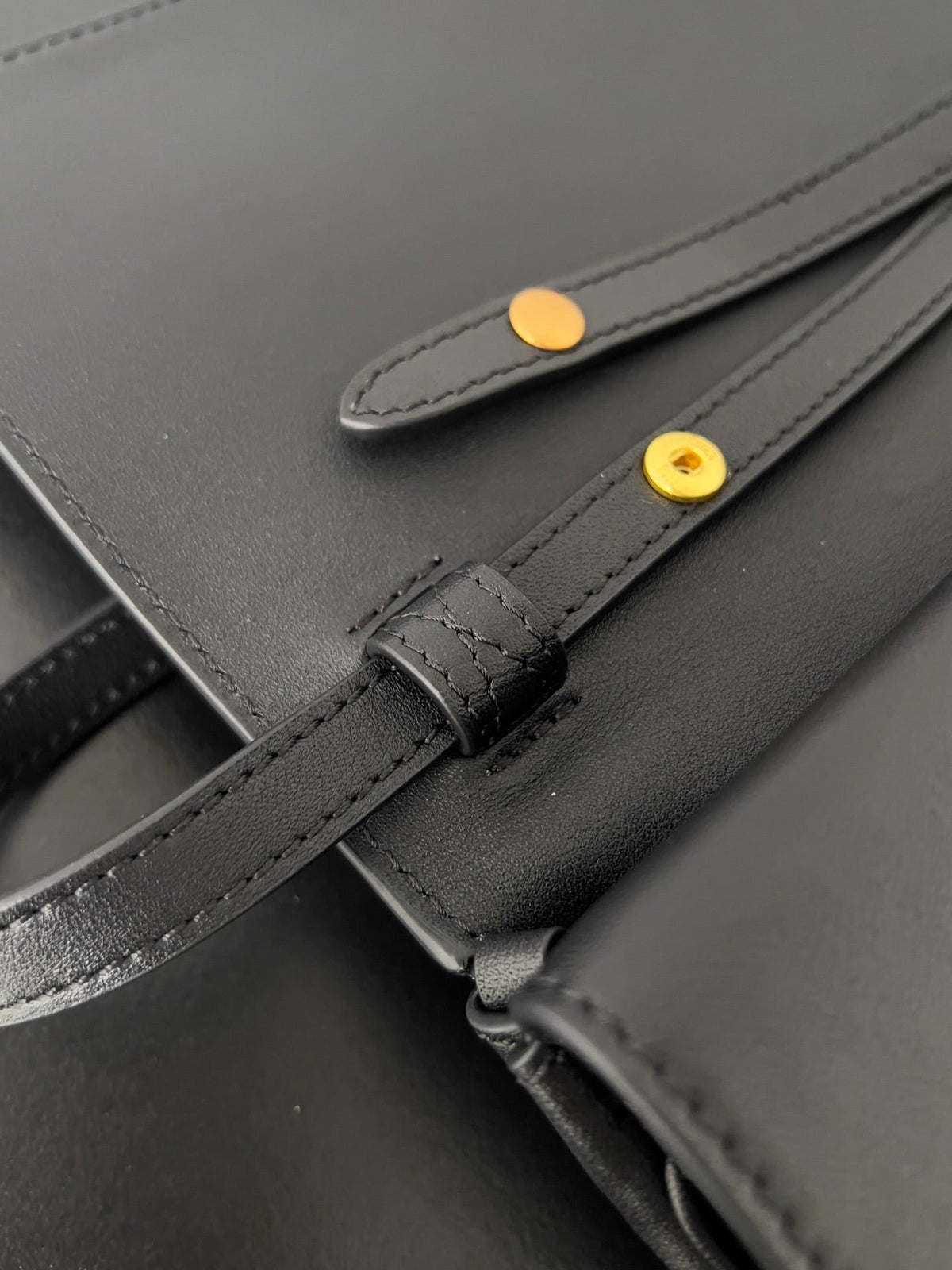 BEL AIR CLUTCH 27 IN BLACK NAPPA LAMBSKIN GOLD HARDWARE
