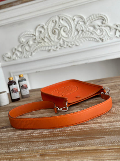 MINI NEO 17 EVELYNE BAG IN FIRE ORANGE CANVAS AND CALFSKIN