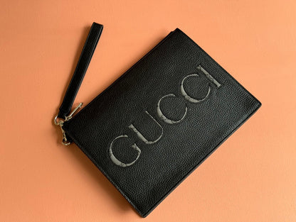 POUCH 28 IN BLACK SMOOTH CALFSKIN INLAID LOGO