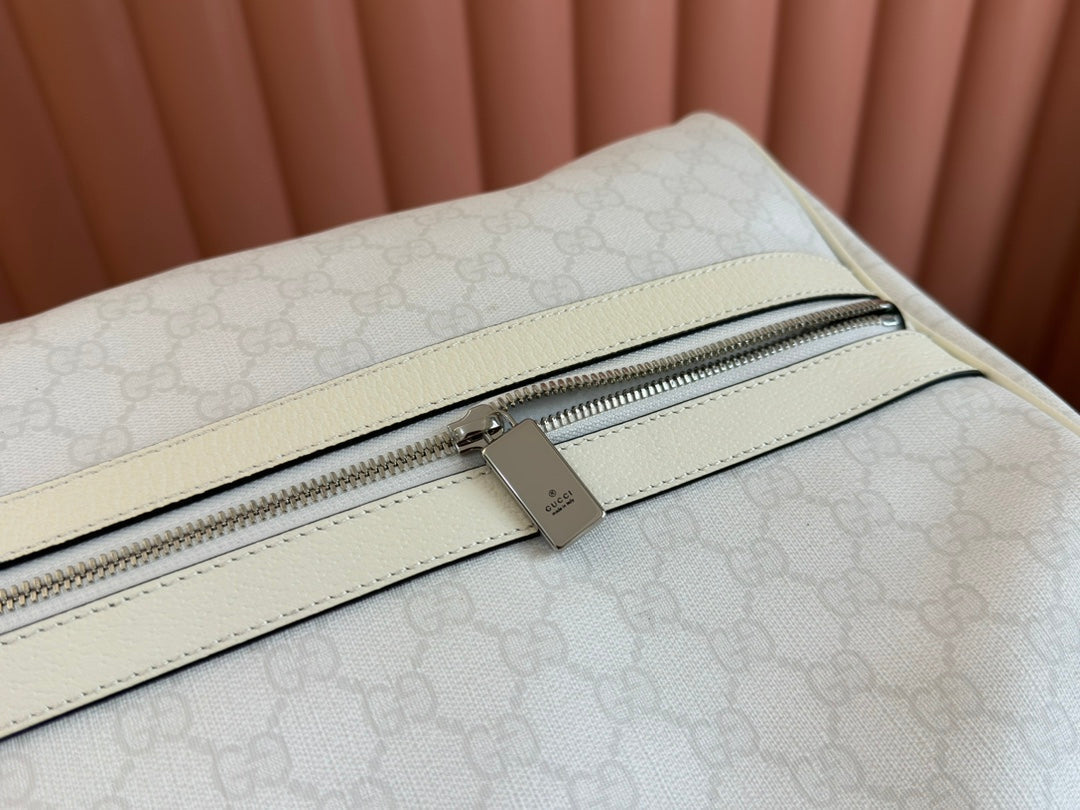 MEDIUM DUFFLE BAG WITH WEB 47 IN WHITE SOFT GG CALFSKIN