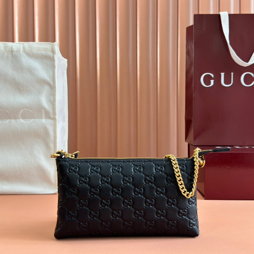 RUBBER EFFECT SMALL WALLET ON CHAIN 22.5 IN BLACK CALFSKIN