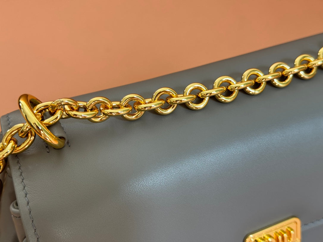 CHAIN SHOULDER BAG 24 IN SLATE GREY PATENT SMOOTH CALFSKIN