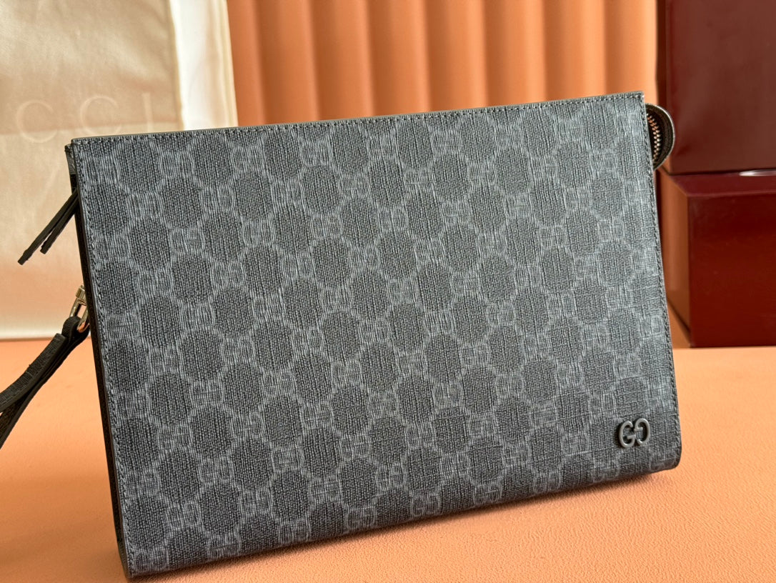 NEO VINTAGE 26 GG SUPREME POUCH IN BLACK CANVAS