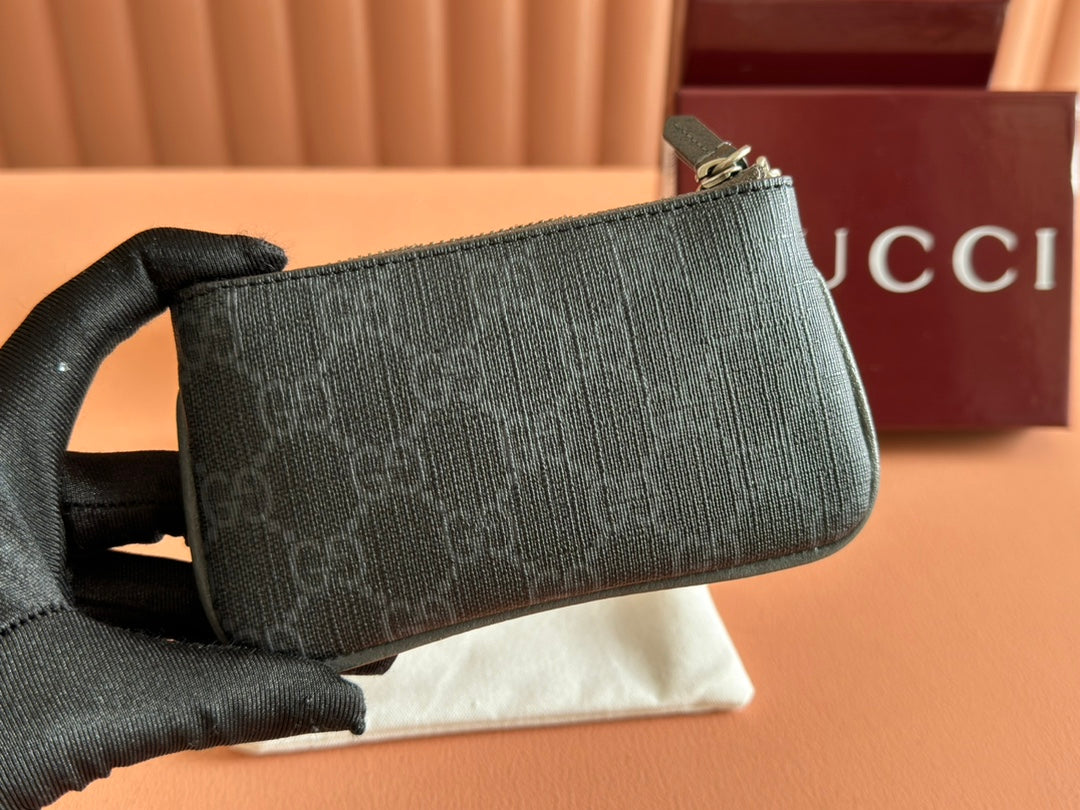 BI-COLOUR ZIP KEY CASE 12 IN DARK GREY CALFSKIN