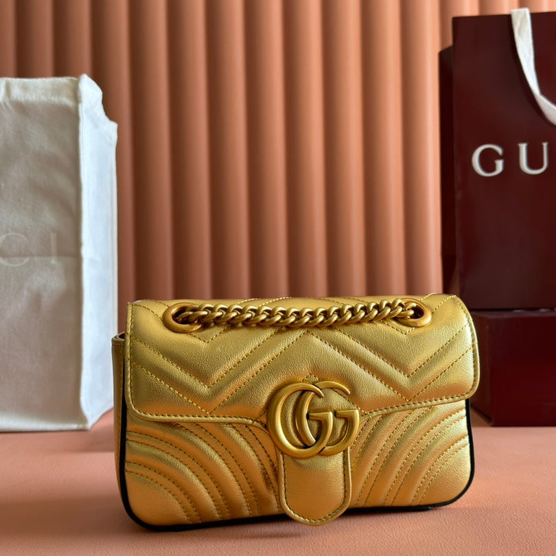 MARMONT MEDIUM SHOUDER BAG 23 IN YELLOW GLOSSY CALFSKIN