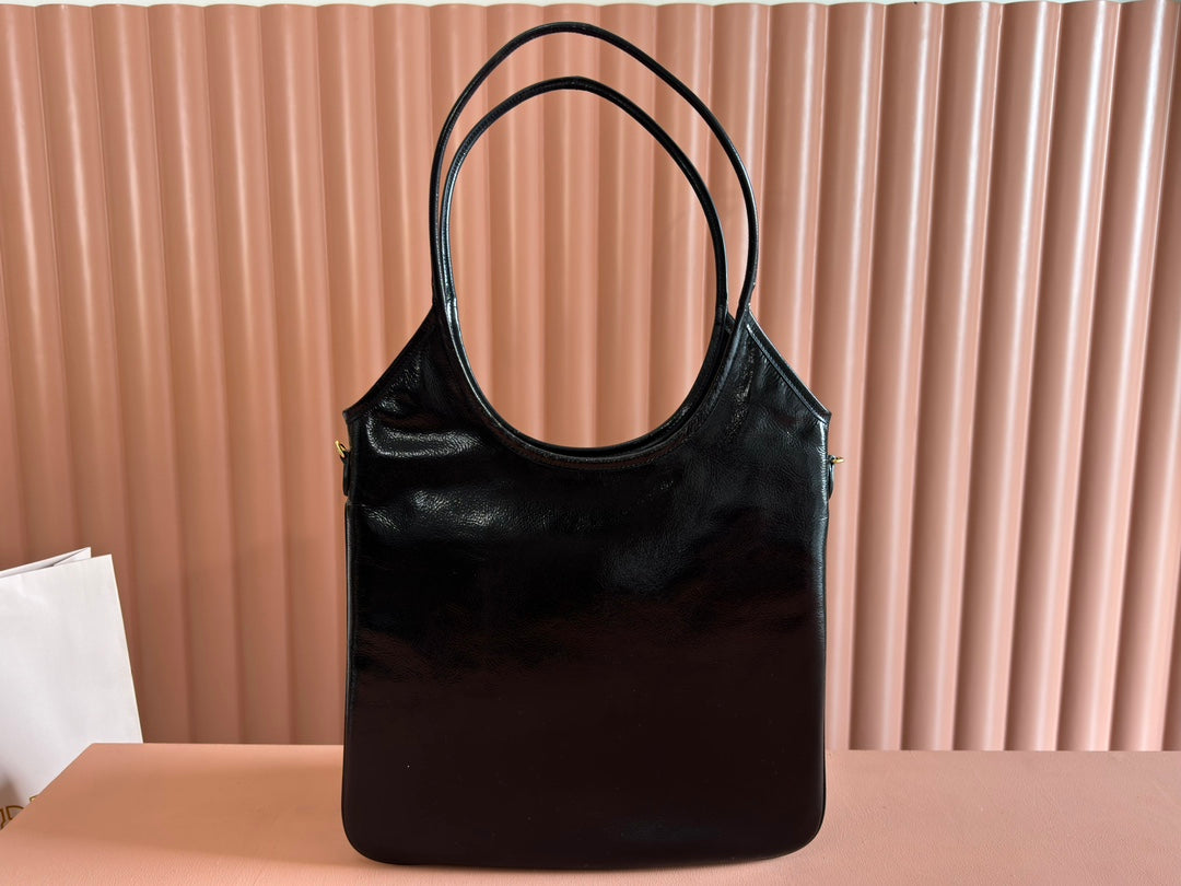 IVY 40 TOTE IN BLACK PATENT CALFSKIN