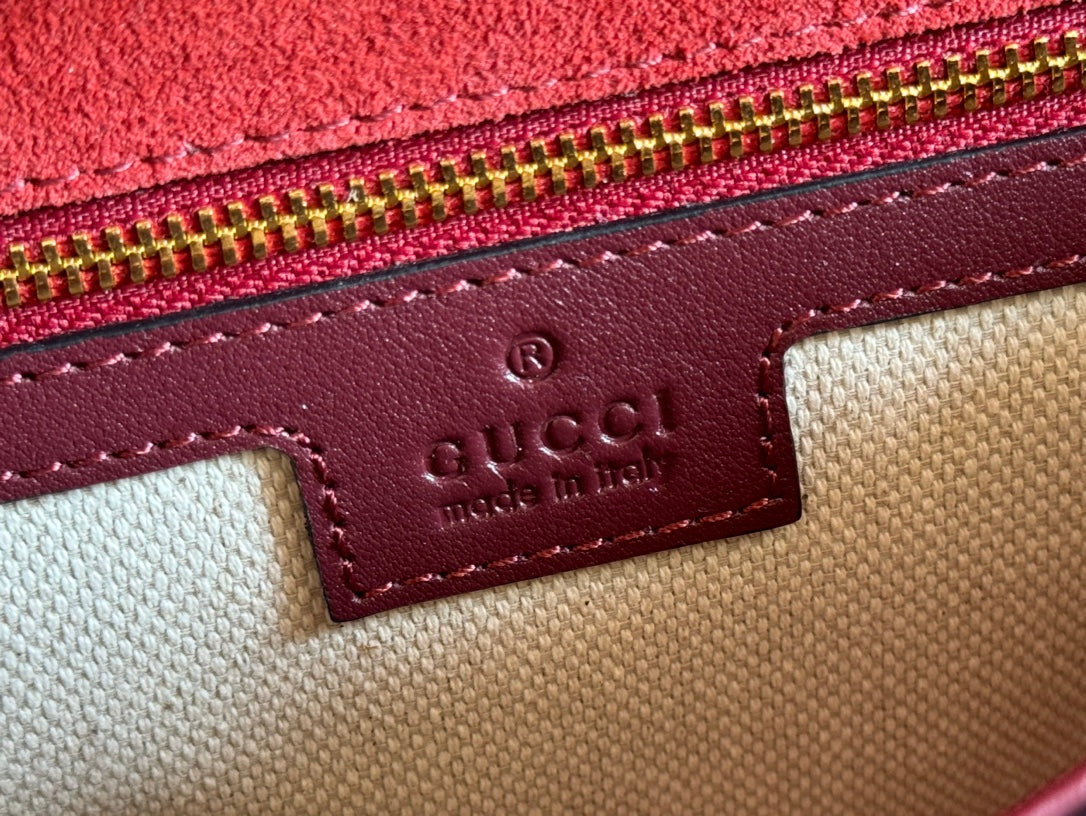 MEDIUM BLONDIE SHOULDER BAG 26.5 IN RED PATENT CALFSKIN
