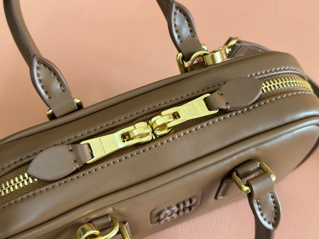 ARCADIE BAG 19 IN TAWNY BROWN SHINY CALFSKIN