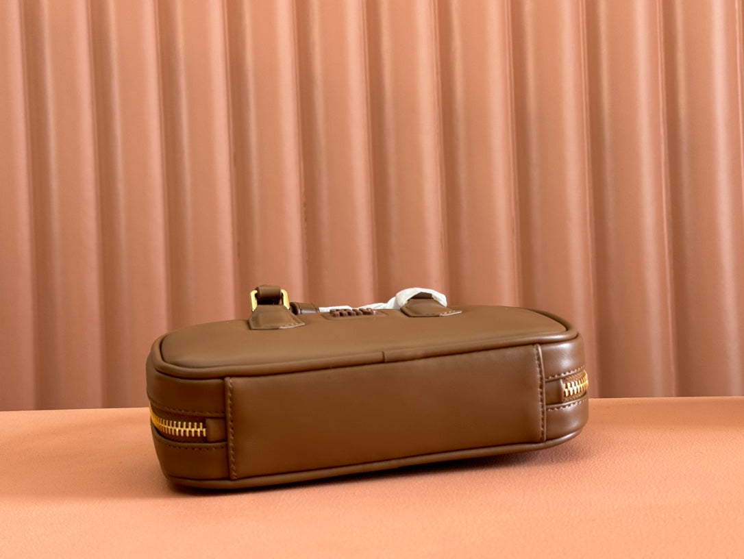ARCADIE BAG 19 IN TAWNY BROWN SHINY CALFSKIN