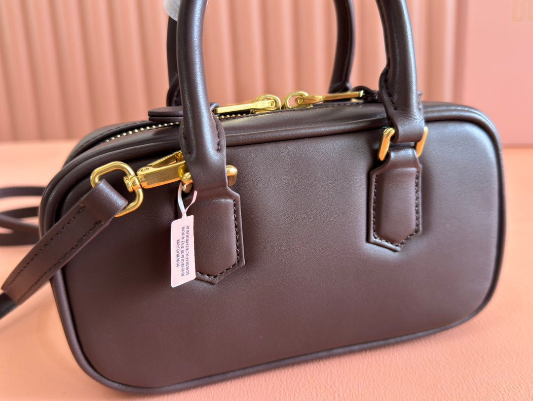 ARCADIE BAG 19 IN TAMARIND BROWN SHINY CALFSKIN
