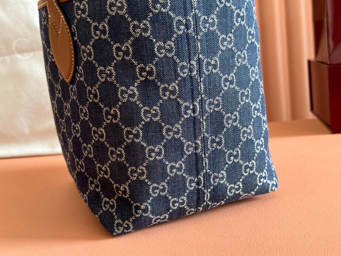 SMALL TOTISSIMA REVERSIBLE TOTE 22 IN DARK BLUE DENIM ONE SIDE BLUE SUEDE