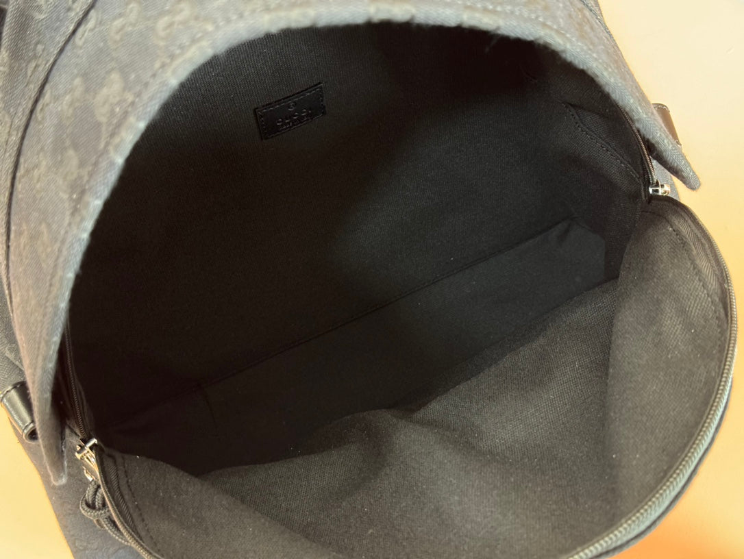 MEDIUM BACKPACK 42 IN BLACK GG CANVAS