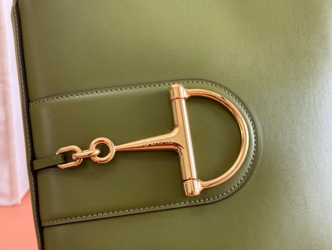 73 MEDIUM BUCKET BAG 27.5 IN GREEN SMOOTH CALFSKIN