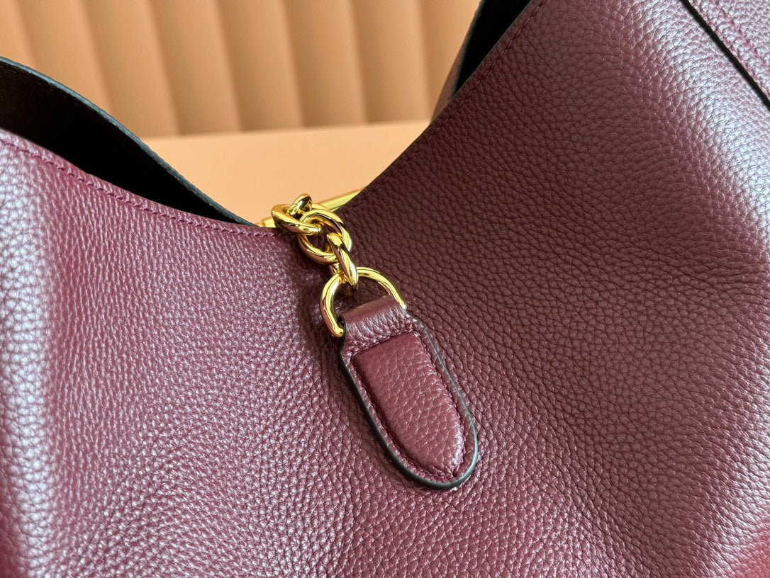 SOFTBIT MAXI SHOULDER BAG 46 IN BURGUNDY GRAINY LAMBSKIN