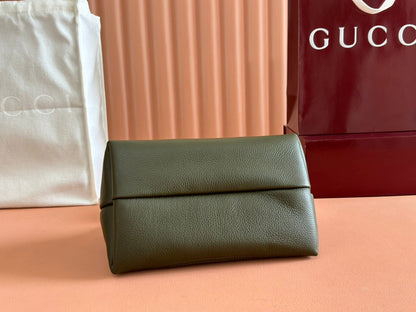 MEDIUM SOFTBIT MAXI SHOULDER BAG 27.5 IN DARK GREEN GRAINY LAMBSKIN