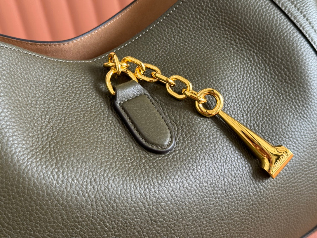 SOFTBIT MAXI SHOULDER BAG 46 IN DARK GREEN GRAINY LAMBSKIN