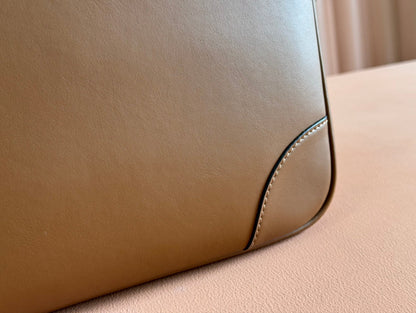MEDIUM BRIEFCASE 40 IN BROWN CALFSKIN