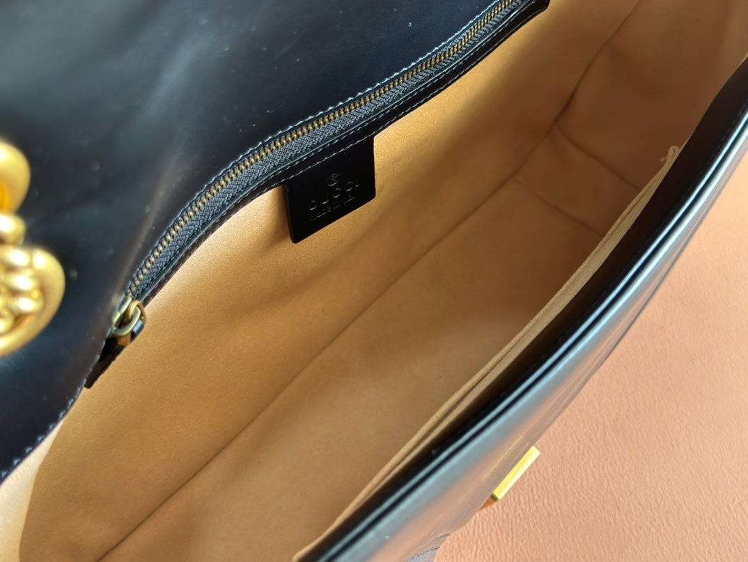 MARMONT SHOULDER BAG 31 IN BLACK CALFSKIN GOLD CHAIN