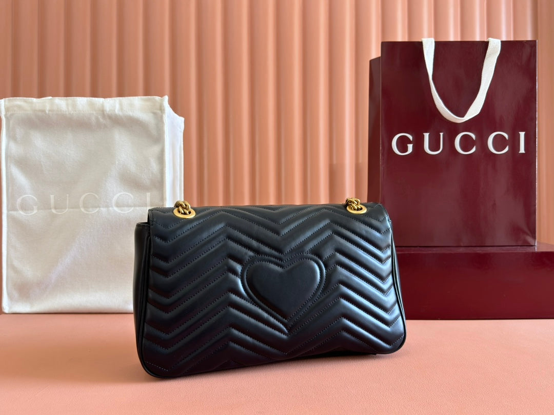 MARMONT SHOULDER BAG 31 IN BLACK CALFSKIN GOLD CHAIN
