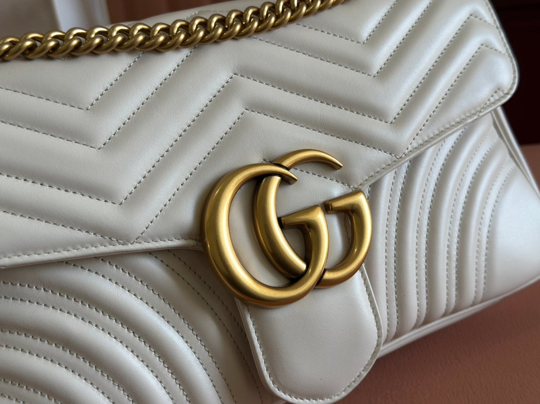 MARMONT SHOULDER BAG 31 IN WHITE CALFSKIN GOLD CHAIN
