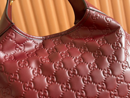 MEDIUM B SHOULDER BAG 42 IN ROSSO ANCORA RED GG EMBOSSED CALFSKIN