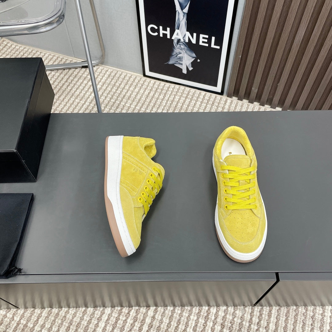 SL/61 SNEAKERS IN LIGHT YELLOW SUEDE