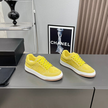 SL/61 SNEAKERS IN LIGHT YELLOW SUEDE
