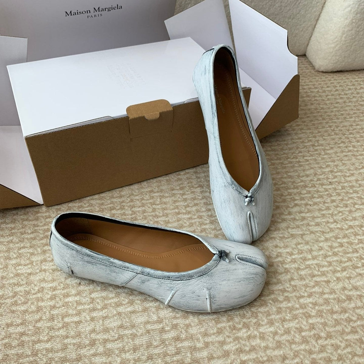 SL TABI BALLERINA FLAT PASTEL LAMBSKIN