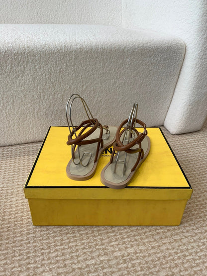 FENDI O'LOCK THONG SANDAL BROWN CALFSKIN WITH GOLD HARDWARE