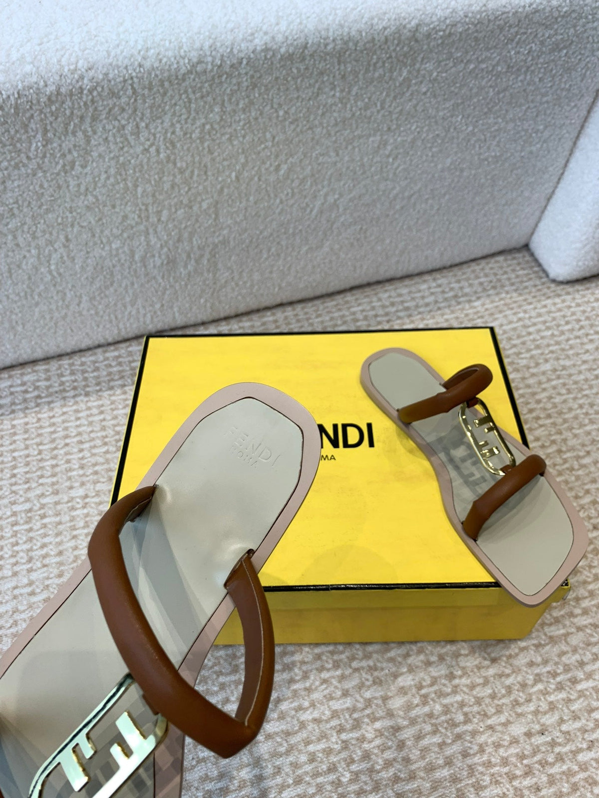 FENDI O'LOCK SLIDES BROWN CALFSKIN WITH GOLD HARDWARE