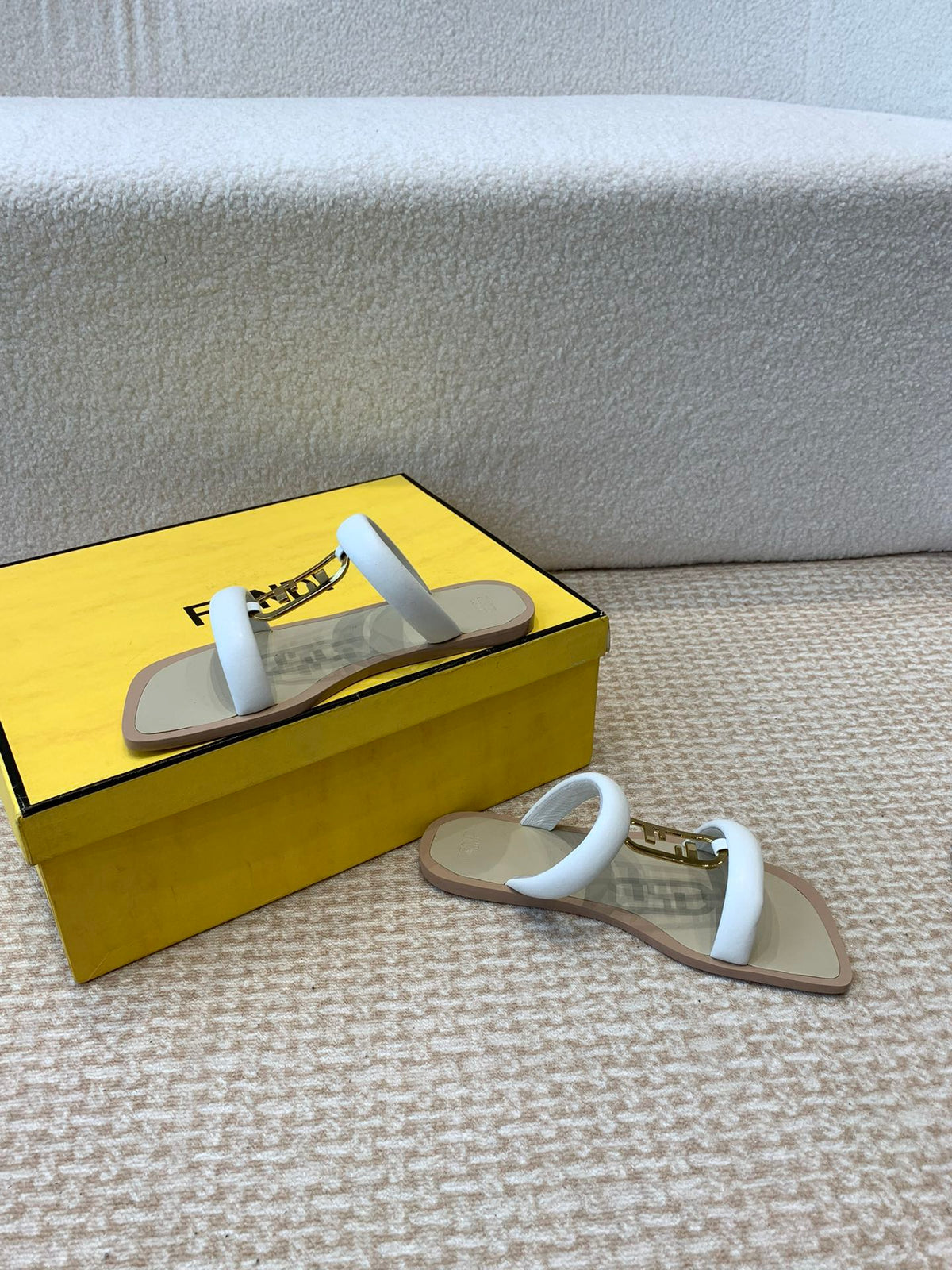 FENDI O'LOCK SLIDES WHITE CALFSKIN WITH GOLD HARDWARE