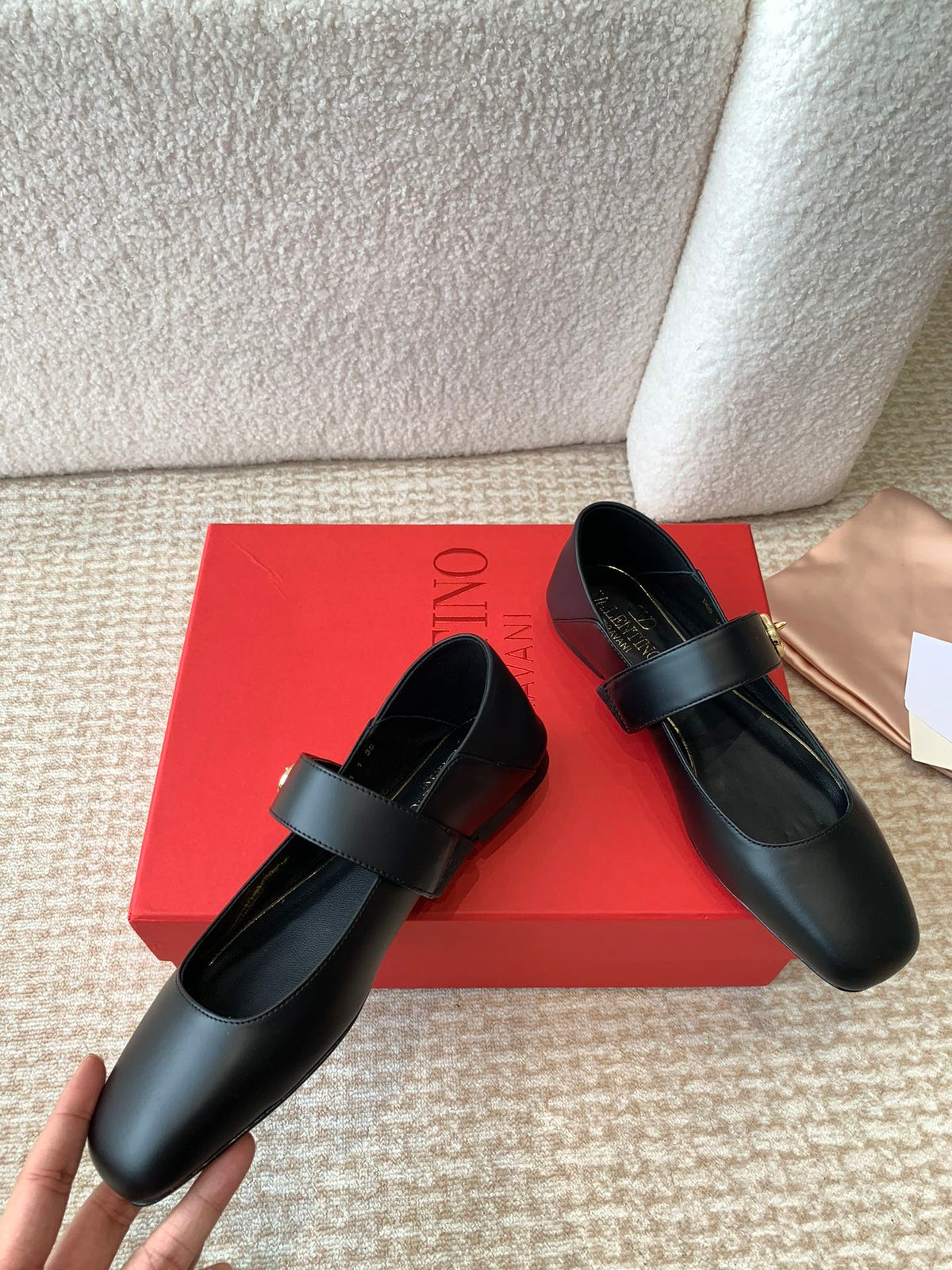 VLOGO LOCKER MARY-JANE BALLERINA IN BLACK CALFSKIN