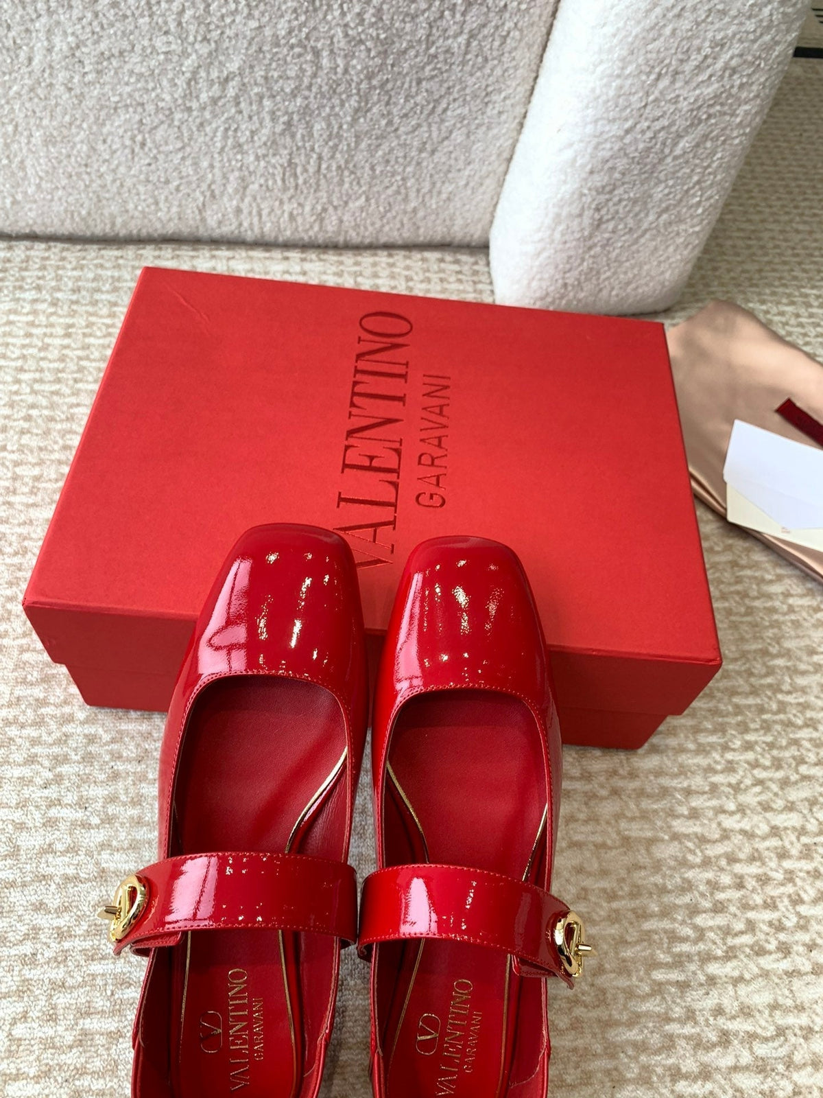 VLOGO LOCKER MARY-JANE BALLERINA IN CRIMSON RED CALFSKIN