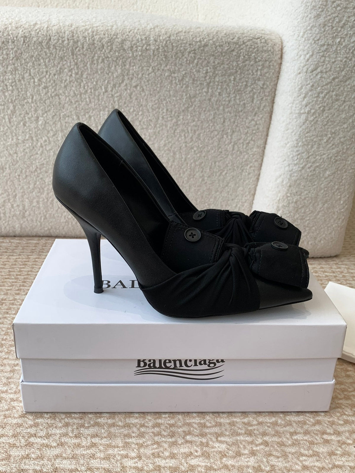 KNIFE CHEMISE HIGH PUMPS IN BLACK COTTON AND CALFSKIN
