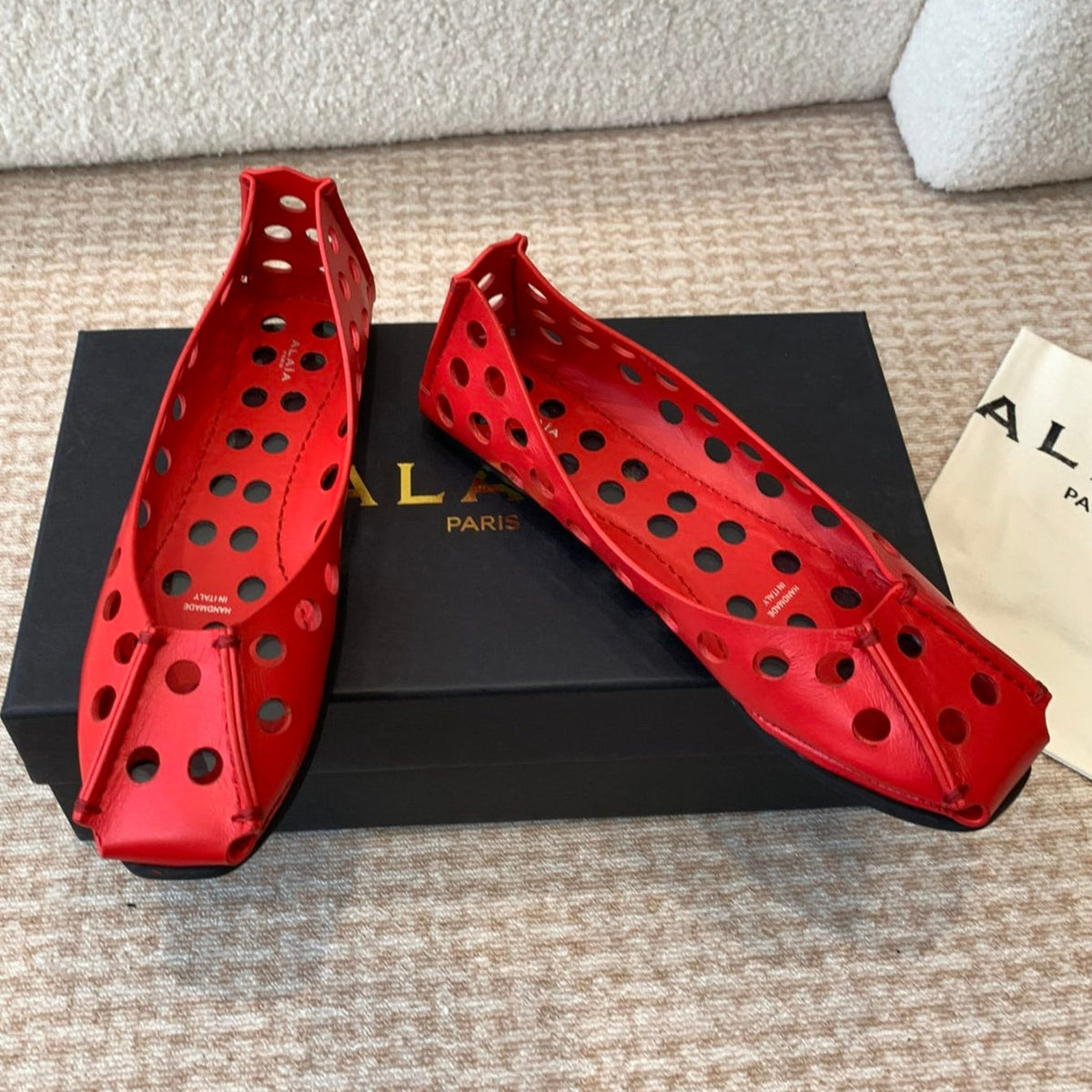 PERFO BALLET FLATS IN CHERRY RED CALFSKIN