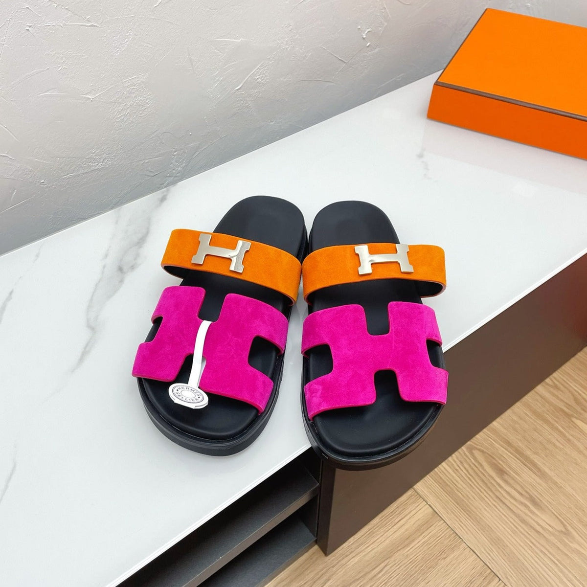 CHYPRE SANDAL DEEP PINK MIX ORANGE SUEDE WITH H BUCKLE