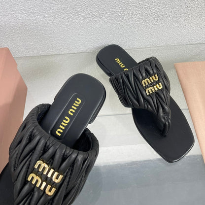 Flip-Flops Black Color Leather Stylized