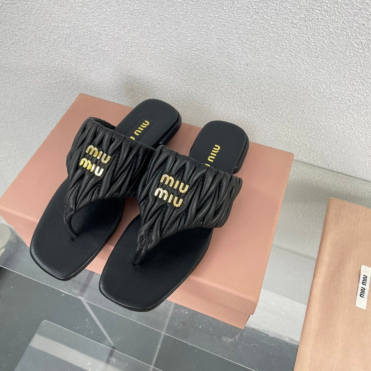 Flip-Flops Black Color Leather Stylized