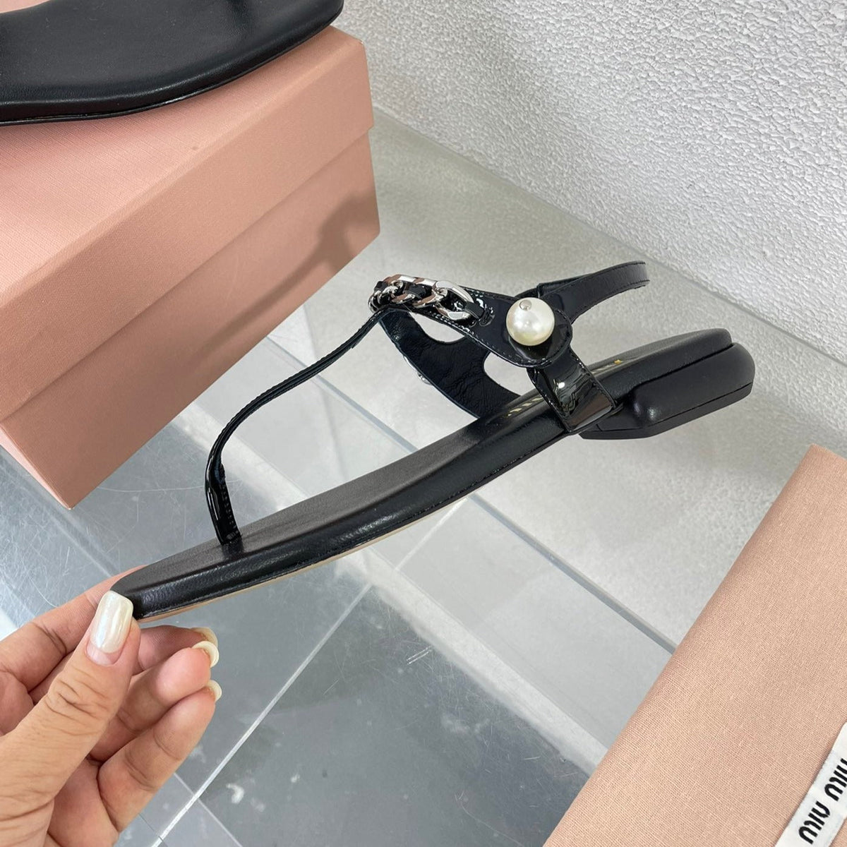 Pearl Chain Flip-Flops Black Color Leather