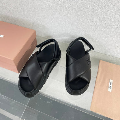 Thick-Soled Sandals Black Leather