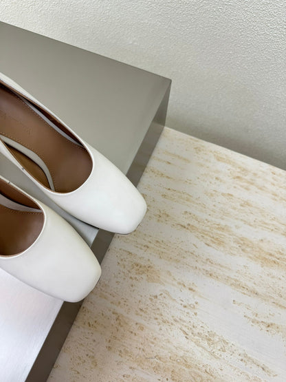 KNOT HIGH PUMP IN WHITE AND GOLD METAL HEEL 9 CM