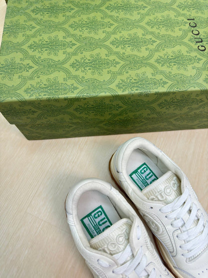 GG INTERLOCKING G SNEAKER WHITE BEIGE CALFSKIN AND FABRIC