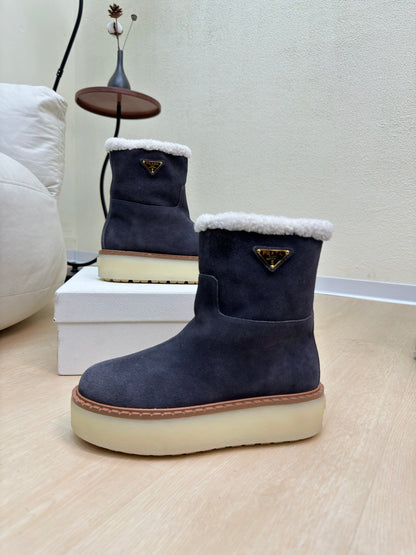 SUEDE BOOTS SLATE GRAY WITH SHEARLING LINING AND RUBBER FLATFORM SOLE