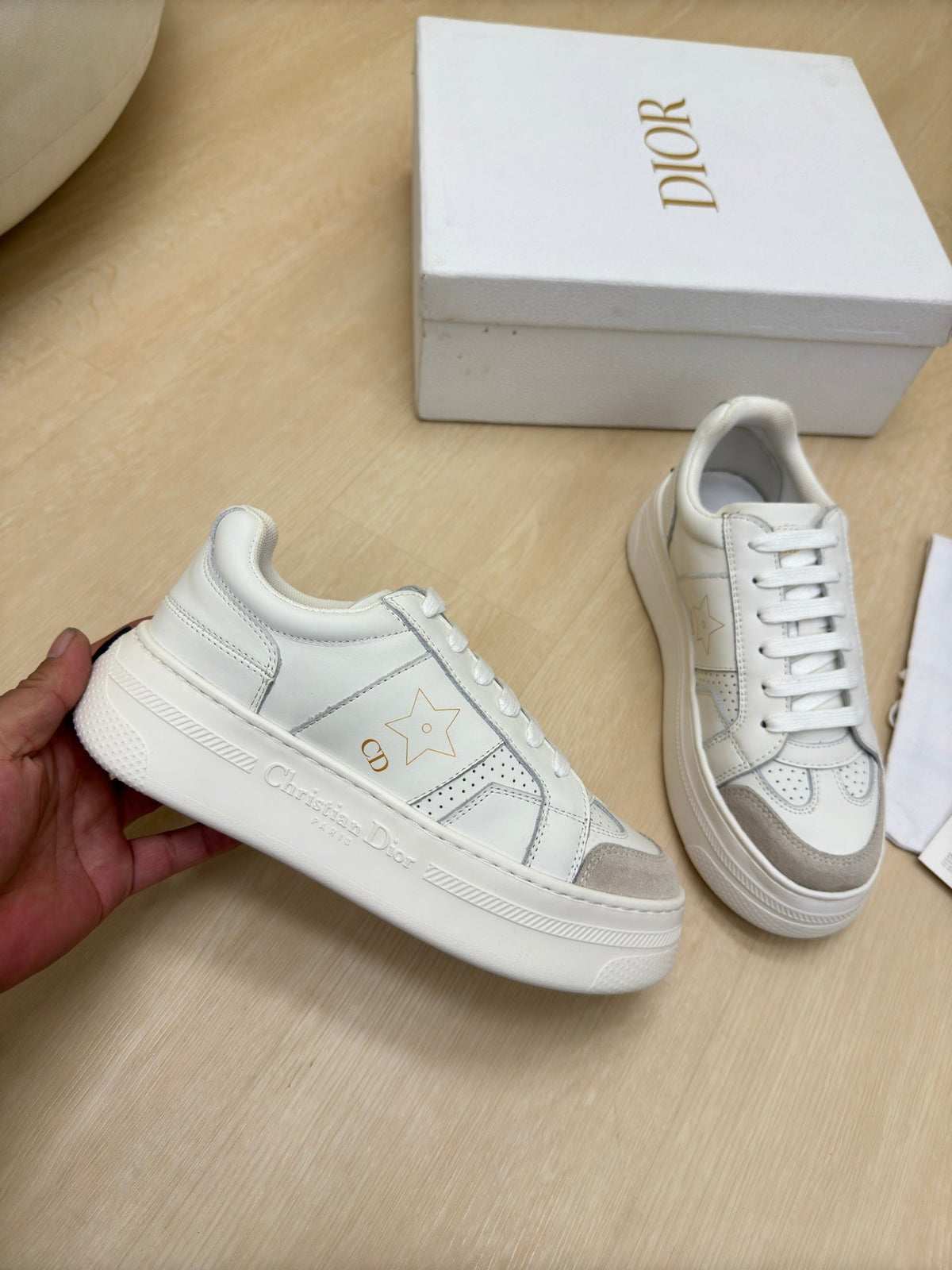 STAR PLATFORM SNEAKER IN WHITE CALFSKIN AND SUEDE