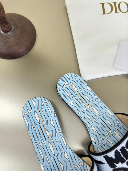 DWAY SLIDE EMBROIDERED COTTON AND POWDER BLUE MISS DIOR ALLOVER MOTIF