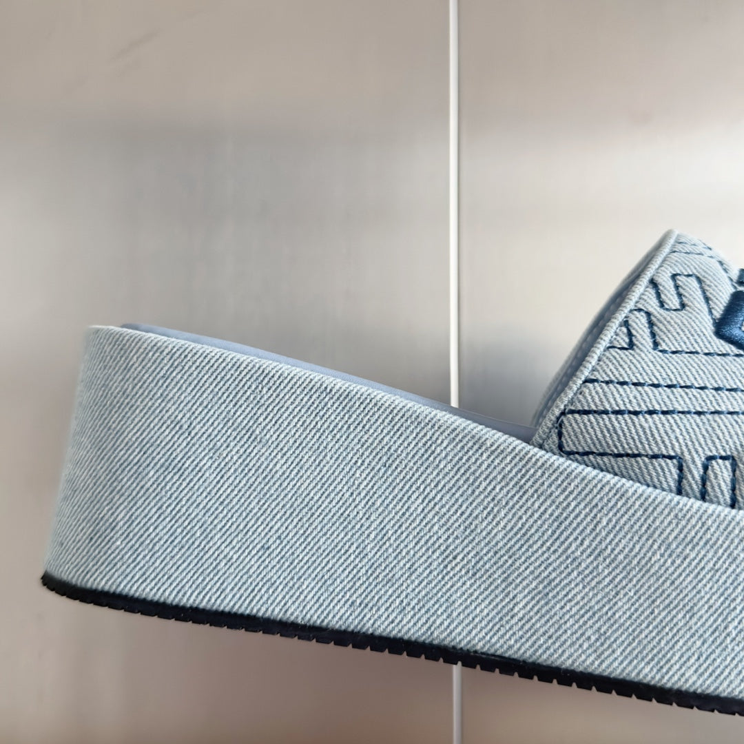 FENDI PLATFORM WEDGES IN PIGEON BLUE JACQUARD FABRIC WITH EMBROIDERED LOGO