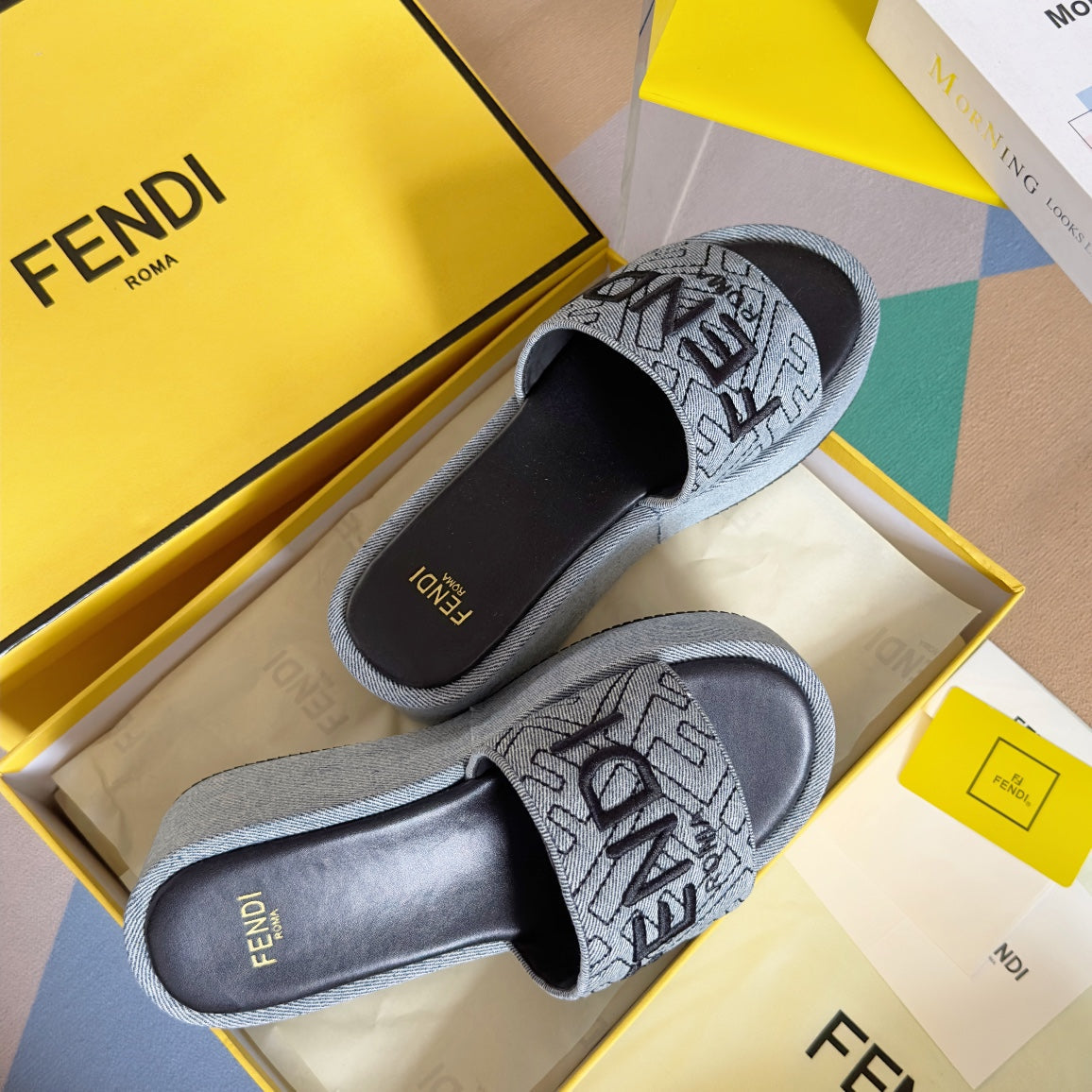 FENDI PLATFORM WEDGES IN GREY MONOGRAM JACQUARD WITH BLACK EMBROIDERED LOGO